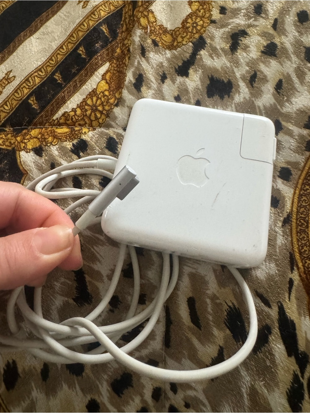 Apple 85W MagSafe Power Adapter for MacBook Pro